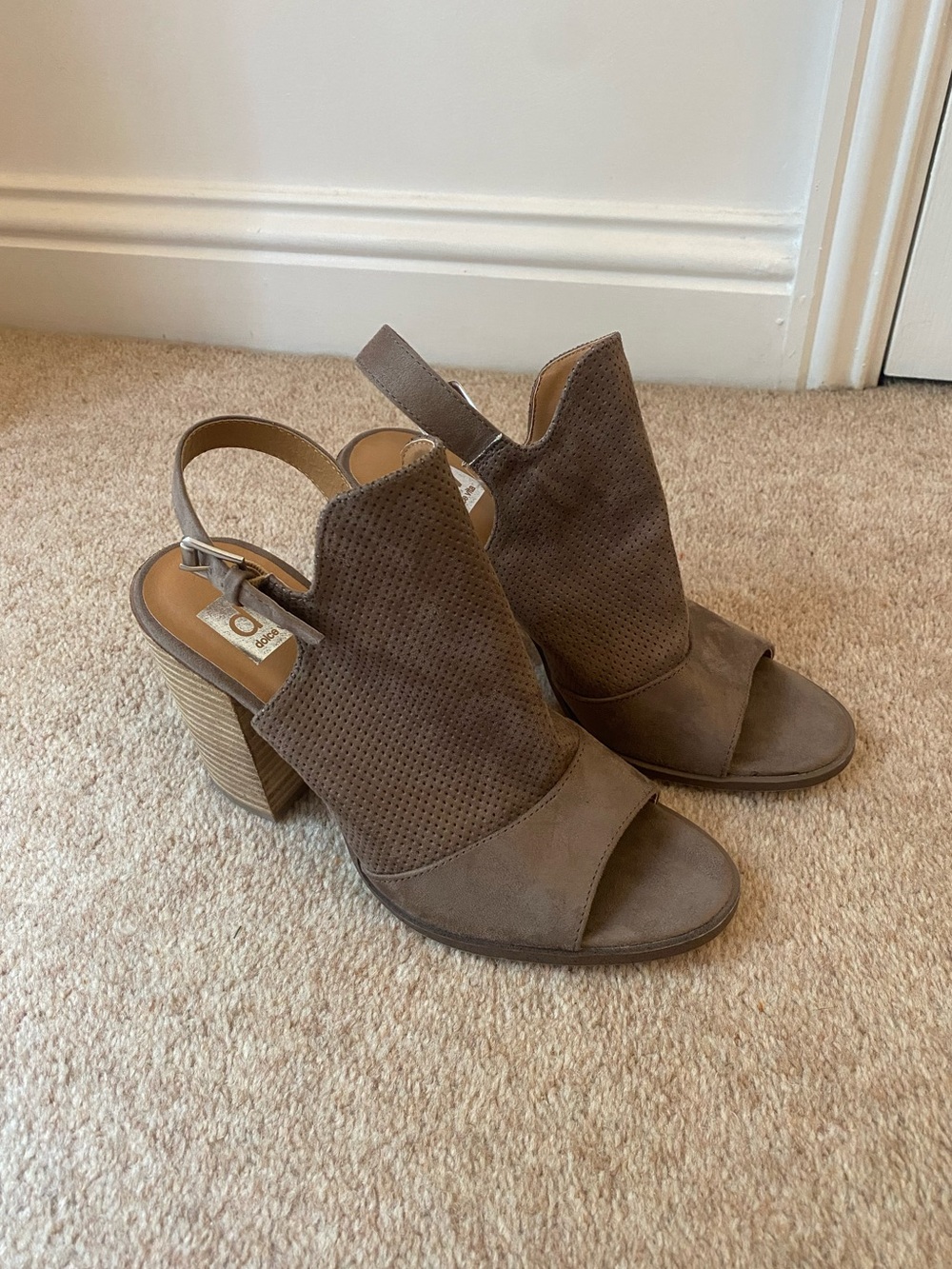 DV Dolce Vita Boots Sz 9.5 Baylan Slingback Booties Brown Block Heel Peep Toe